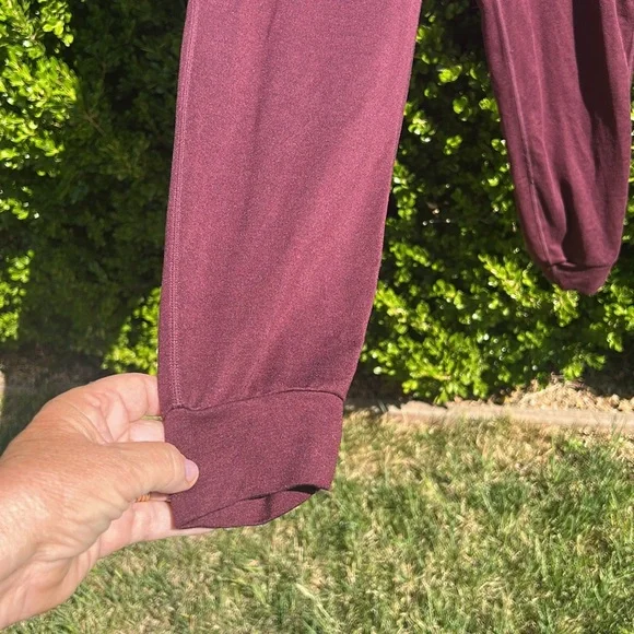 Vuori Maroon Jogger Pants with drawstring and side pockets and cuffs. - Picture 4 of 5